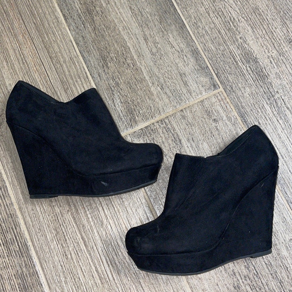 Black Velvet Wedges